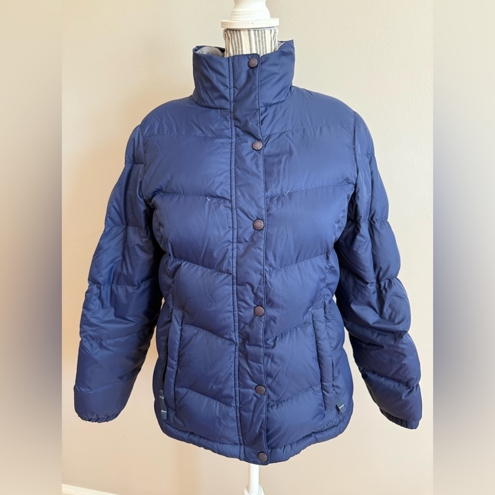 L.L. Bean Women's Deep Blue Puffer Jacket size S worn once Clean